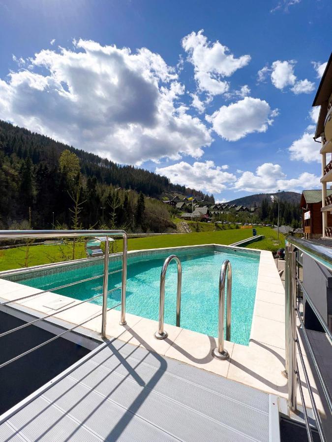 Hotel Skilandhouse Bukovel Luaran gambar